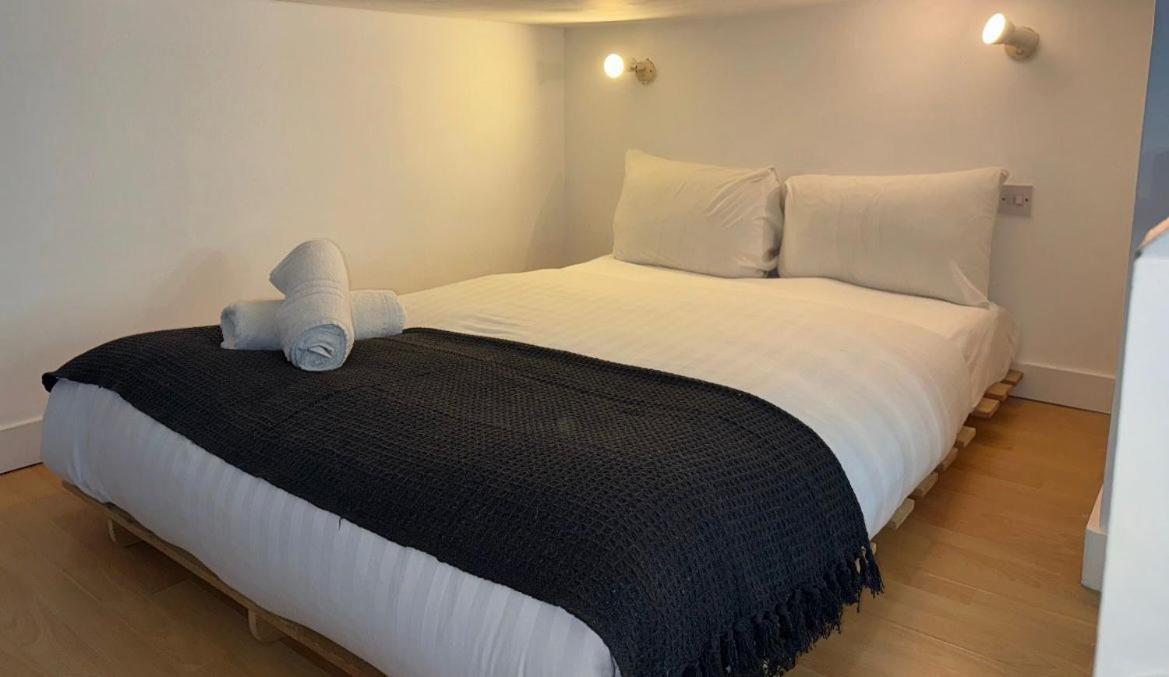 Compact Flat Close To Hyde Park London